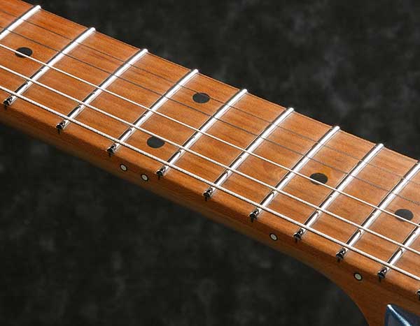 S-TECH WOOD Roasted Maple fretboard w/Black dot inlay