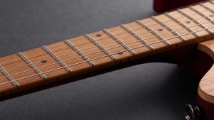 BAKED MAPLE NECK AND FINGERBOARD