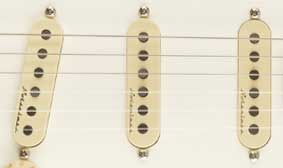 Fender Player Plus Stratocaster SSS PLAYER-PLUS-NOISELESS-PICKU