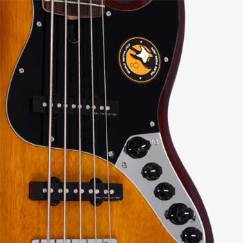 Sire Marcus Miller V3 Antique White 5 String 2nd Gen Bass