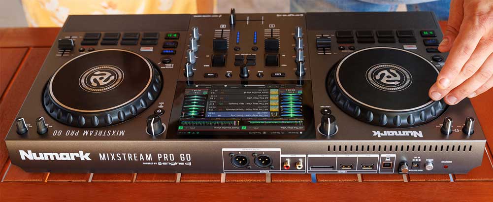 MULTIPLE DJ PERFORMANCE OPTIONS