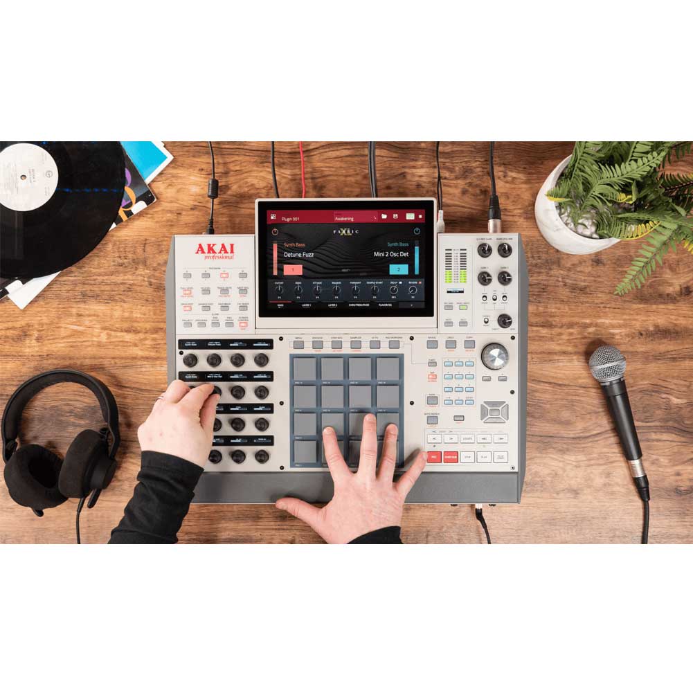 Akai MPC X - Standalone Sampler and Sequencer