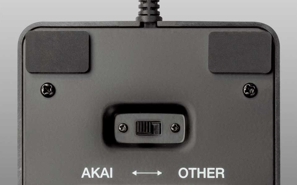 POLARITY SWITCH FOR UNIVERSAL KEYBOARD COMPATIBILITY 