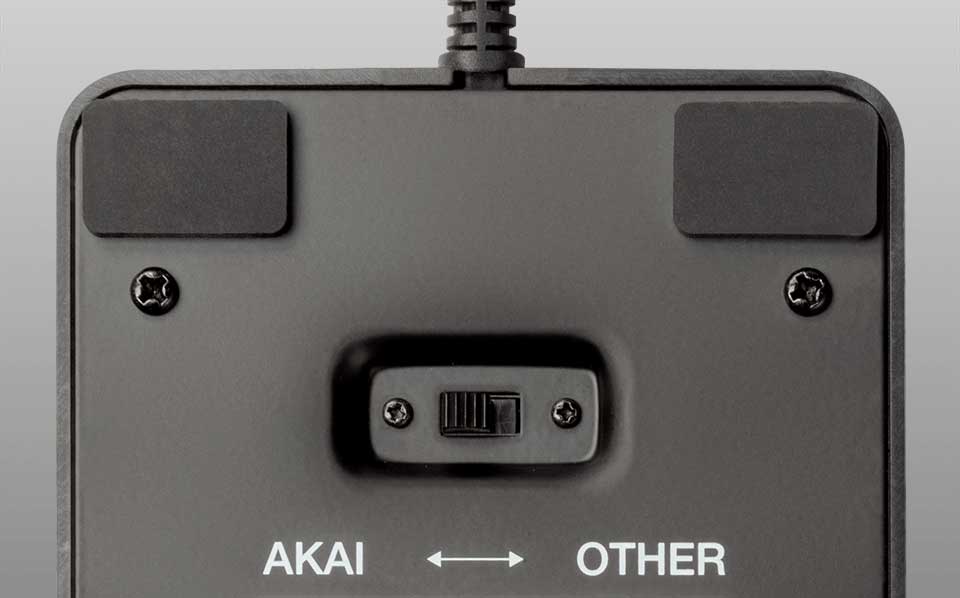 POLARITY SWITCH FOR UNIVERSAL KEYBOARD COMPATIBILITY
