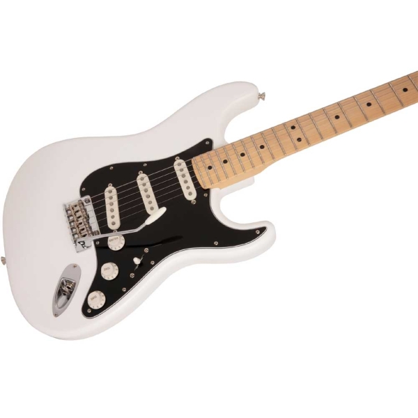 Fender Japanese Hybrid II Stratocaster Maple Fingerboard SSS Electric Guitar with Gig Bag Arctic White 5661102380