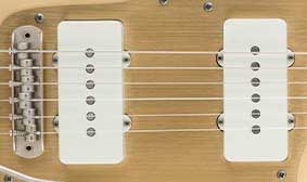 FENDER-DESIGNED SINGLE-COIL PICKUPS WITH ALNICO 5 MAGNETS