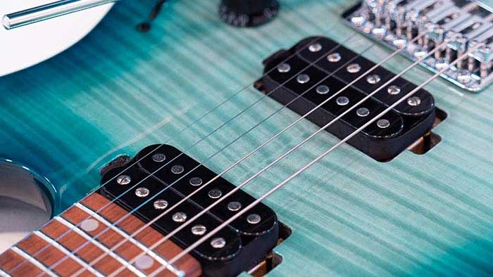 Ibanez Classic Custom pickups