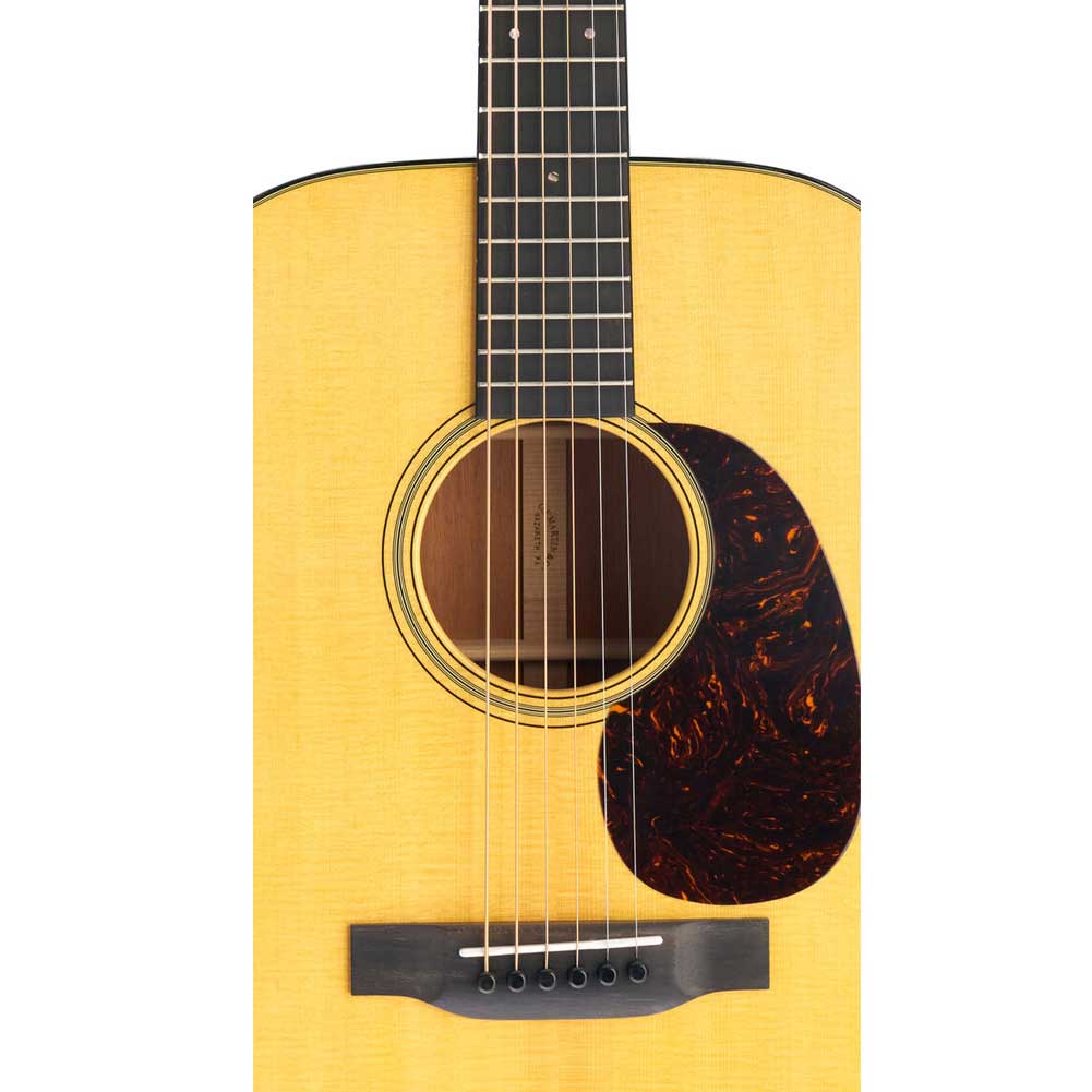 Martin 000-18 Natural with Aging Toner Standard series Acoustic Guitar with hardcase 10Y2500018