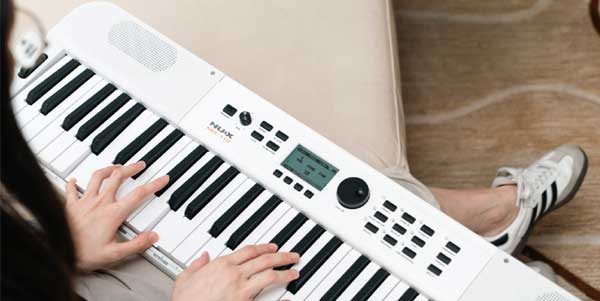 40 Built-in Effects to Shape Your Sound