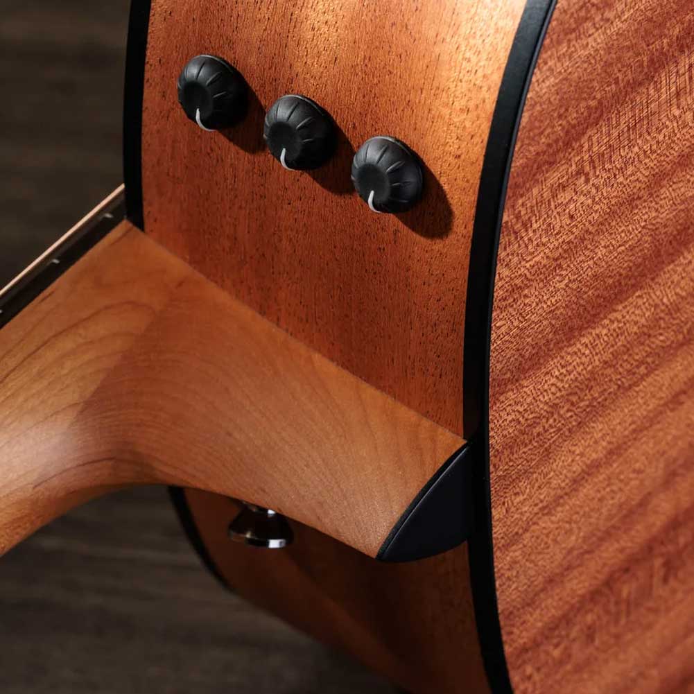 Taylor 117e Natural Grand Pacific ES2 electronics Electro Acoustic Guitar with Gig Bag