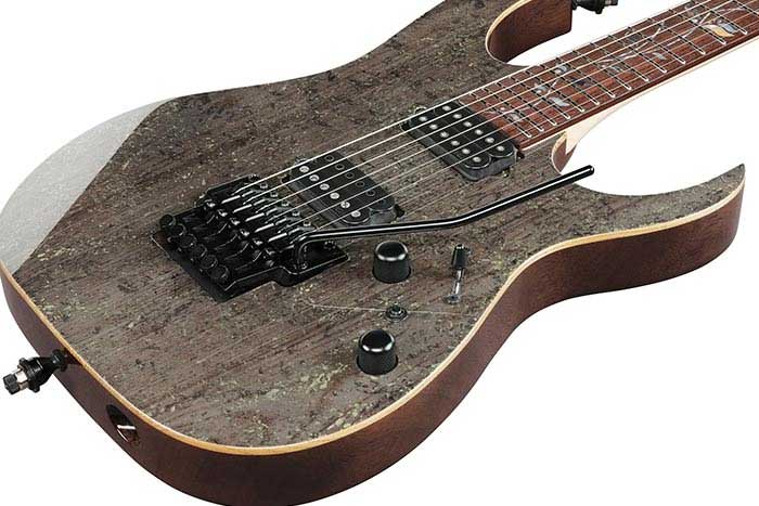 Ash (4mm) top / African Mahogany body