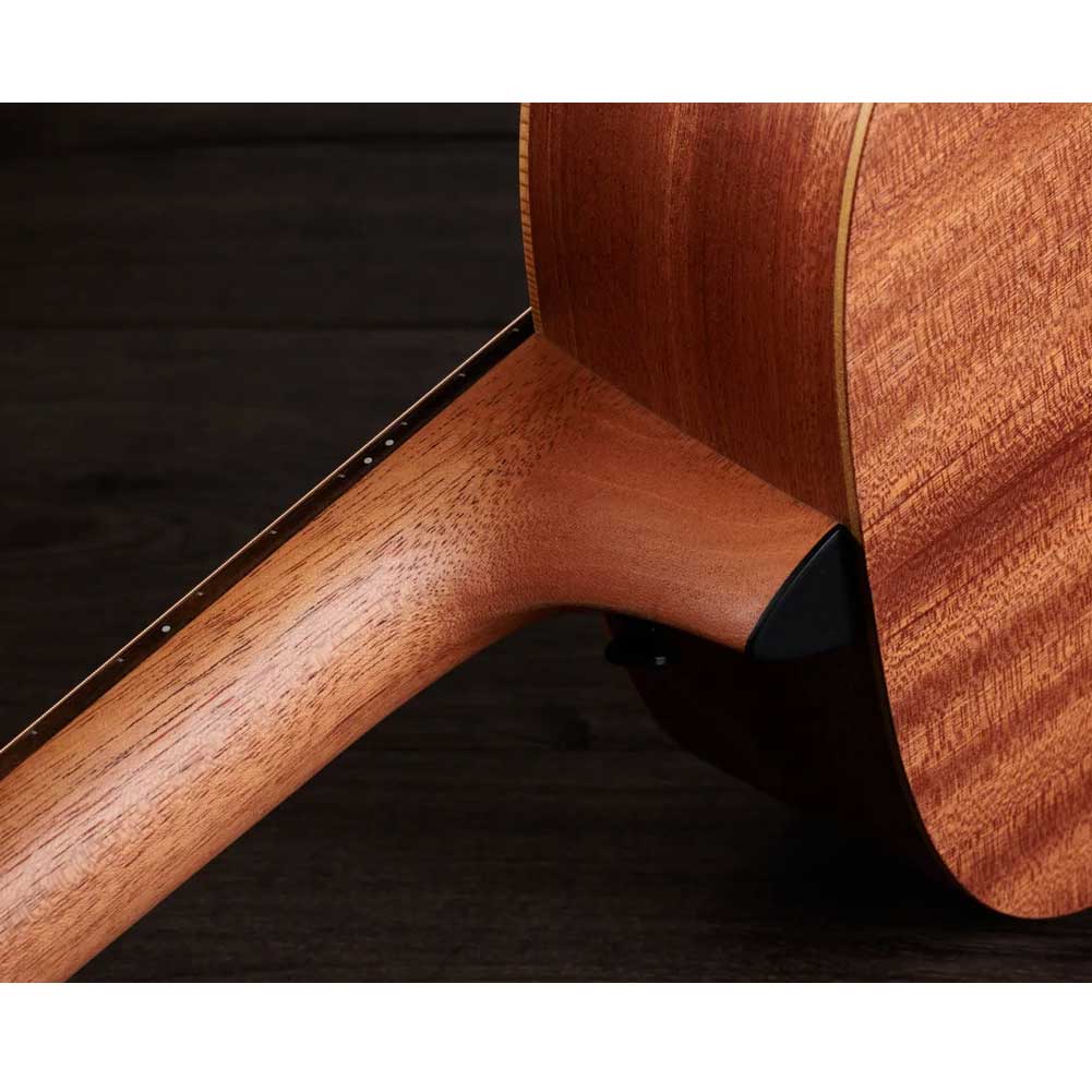 Taylor GS Mini-e Special Edition Honeyburst ES-B electronics Electro Acoustic Guitar with structured gig bag Taylor GS Mini-e Special Edition Honeyburst ES-B electronics Electro Acoustic Guitar with structured gig bag