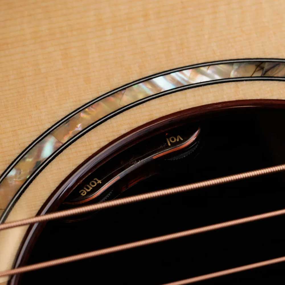 914ceLegRWN-5 Taylor 914ce Legacy Natural LR Baggs electronics Electro Acoustic Guitar with Deluxe Hard Shell Case