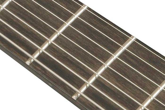 Jumbo frets