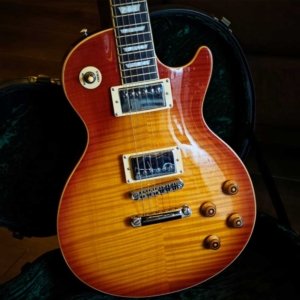 Soloking SLS60FM Deluxe Honeyburst Electric Guitar with Flame Maple Top