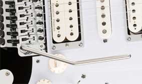 FLOYD ROSE® R2 DOUBLE-LOCKING TREMOLO