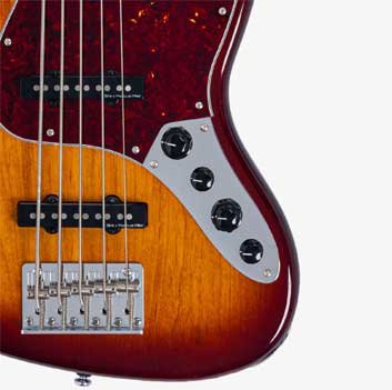 VINTAGE-VOICED ELECTRONICS WITH SIMPLIFIED SIGNAL PATH
