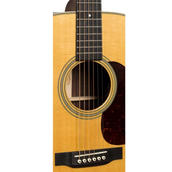 Martin D-28 Natural Dreadnought Standard series Acoustic Guitar w-case 102017D28